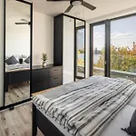 The Riverview 3br Luxury *