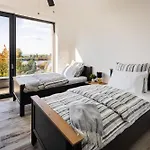The Riverview 3br Luxury アパート