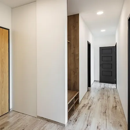 Апартаменты The Riverview Luxury Пьештяни