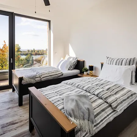 The Riverview Luxury Апартаменты