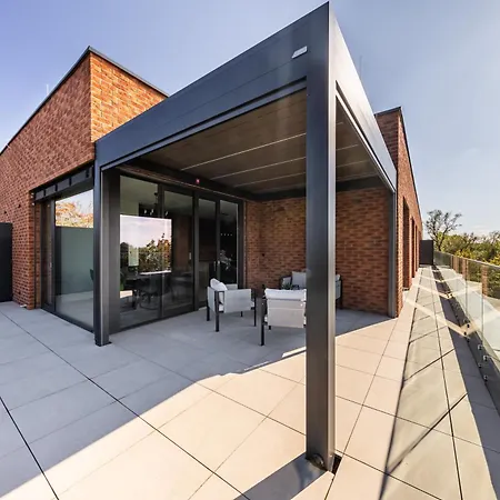 The Riverview 3br Luxury Apartament